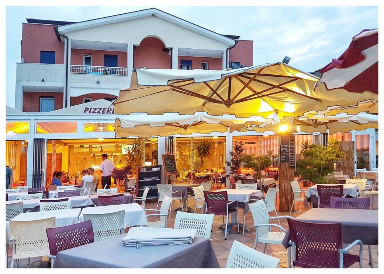 Pini Village Lido Altanea Caorle Kültér fotó